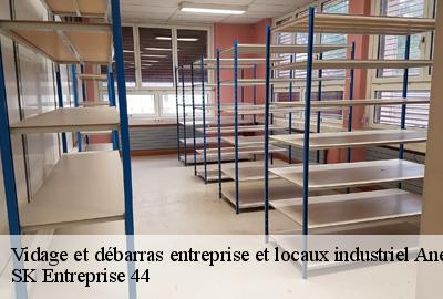 Vidage et débarras entreprise et locaux industriel  44150