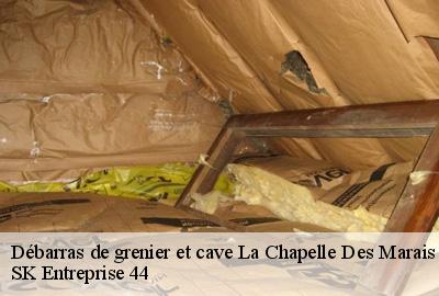 Débarras de grenier et cave  44410